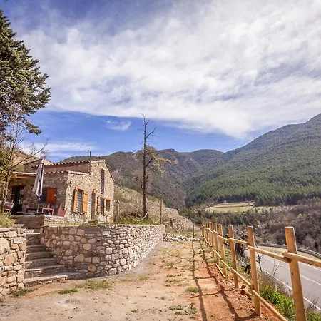 Casa Rustica La Borda De La Munda. Chalet